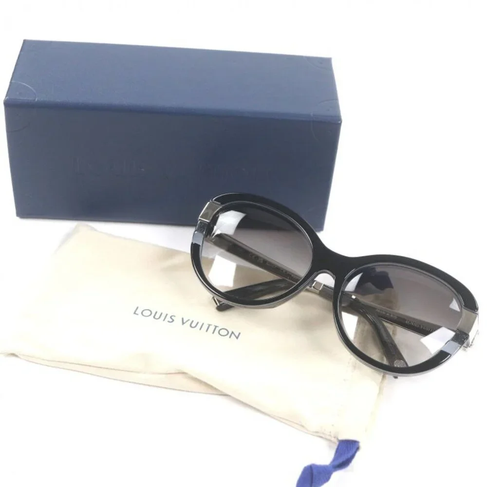 Louis Vuitton Petit Speson Cat Eye Glitter Sunglasses Black